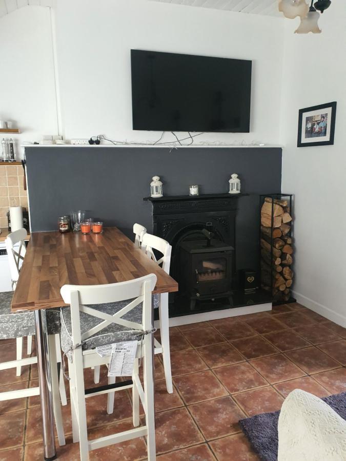 The Speak Easy Cottage Multyfarnham -Two Bedroom Bagian luar foto