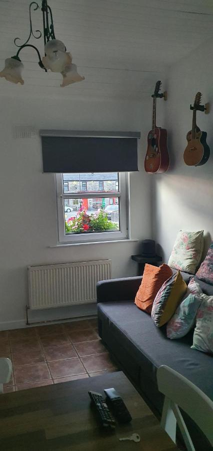 The Speak Easy Cottage Multyfarnham -Two Bedroom Bagian luar foto